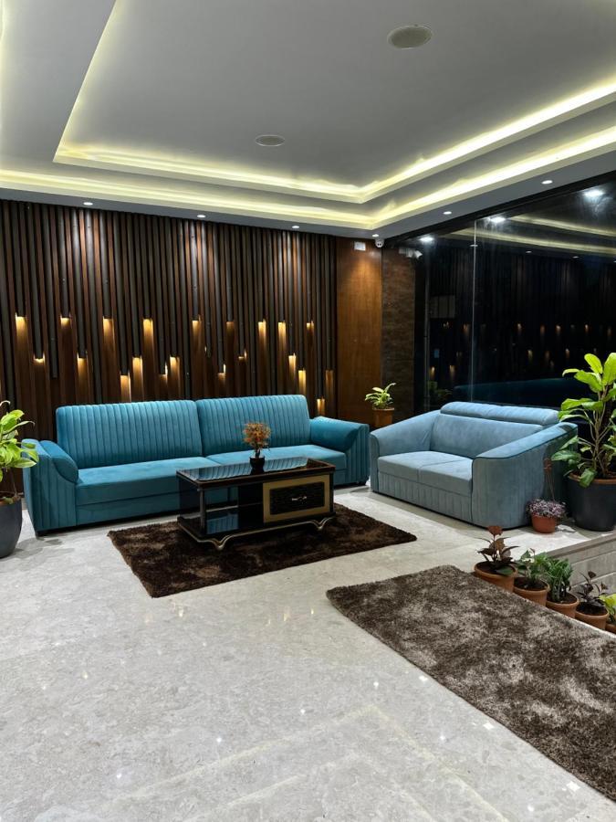 Royal Ace Luxur Hotel Bangalore Exterior foto