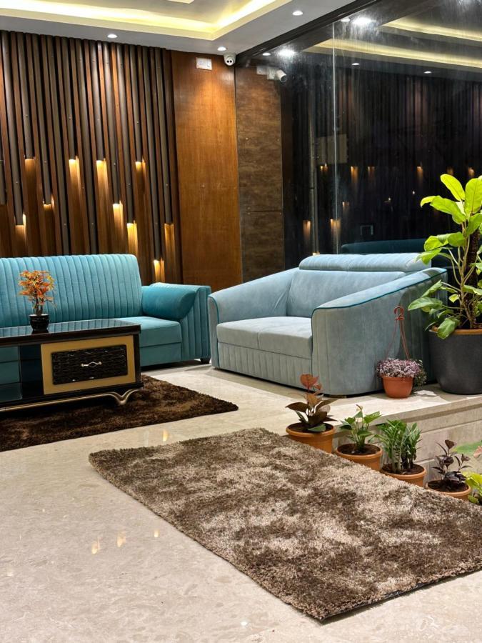 Royal Ace Luxur Hotel Bangalore Exterior foto