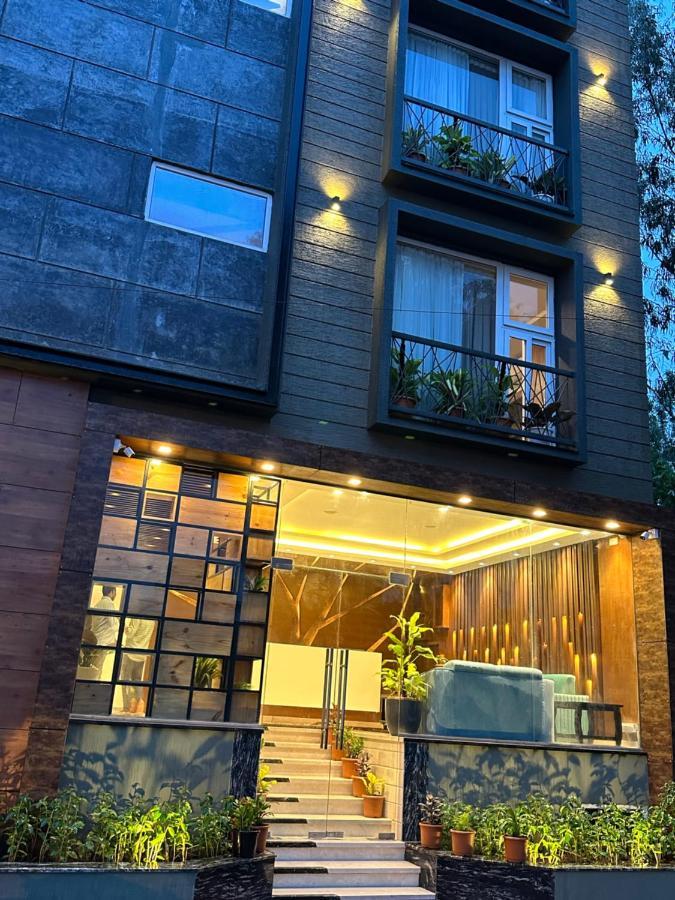 Royal Ace Luxur Hotel Bangalore Exterior foto