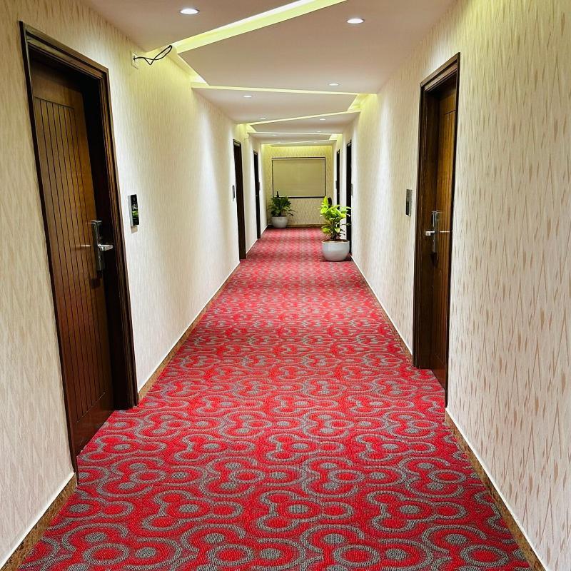Royal Ace Luxur Hotel Bangalore Exterior foto